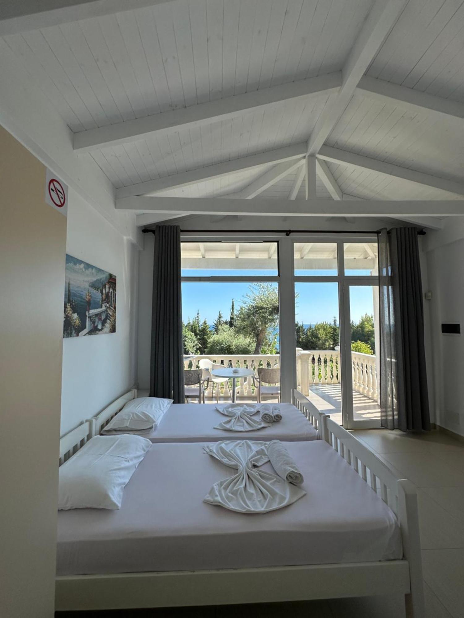 Essos Villas Dhërmi Exterior foto