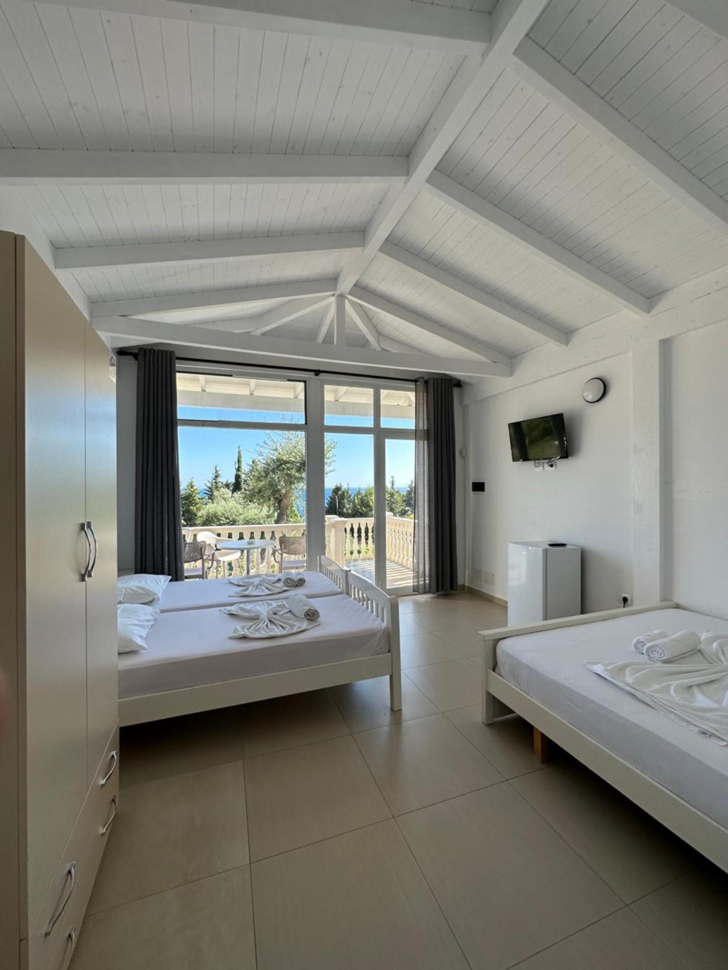 Essos Villas Dhërmi Exterior foto